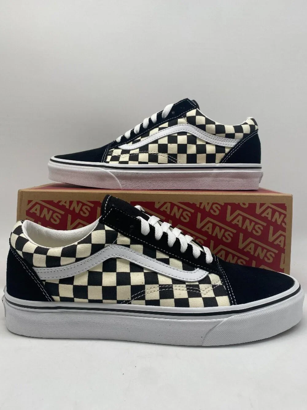 VANS OLD SKOOL BLACK/WHITE US MEN SIZE 9.0 ( WOMEN 10.5 )